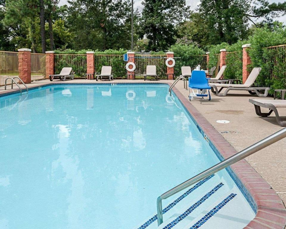 Quality Suites Sulphur Exterior foto